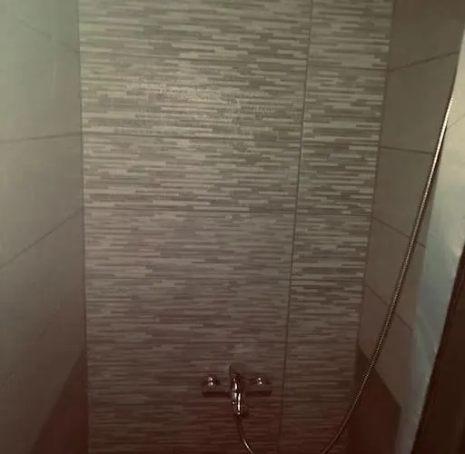 Minimal & Cozy με δωρεαν χωρο σταθμευσησ Lägenhet